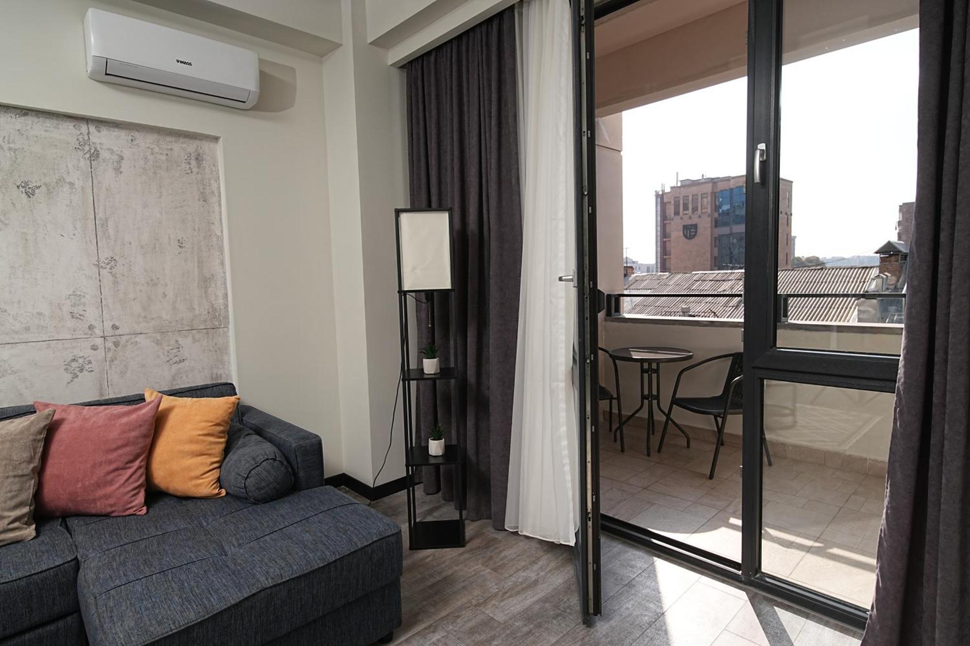 Sweet Home Apart-Hotel Erevan Esterno foto